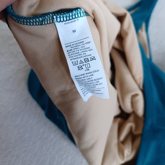 old navy ♡ one piece swim suit - Picture 8 of 10